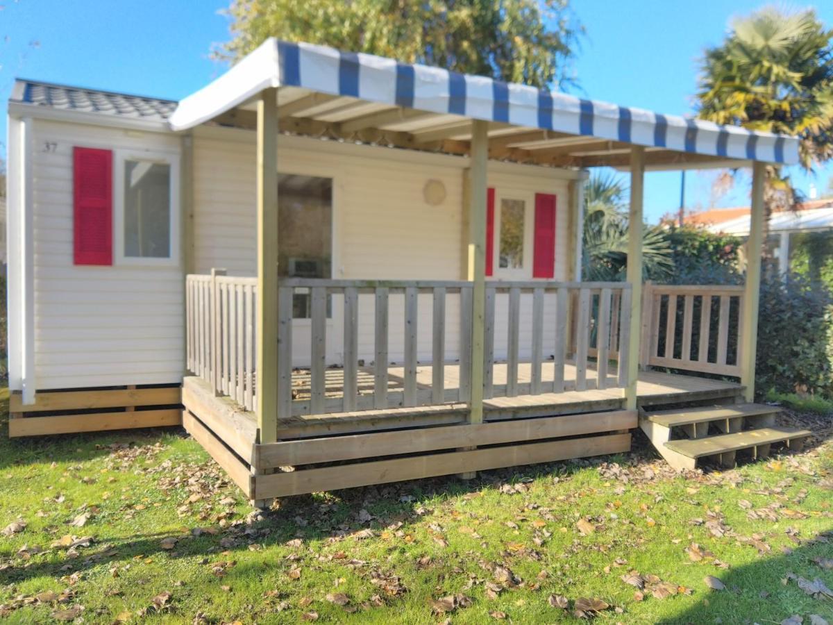 Camping Les Mancellieres Avrille  Exterior photo