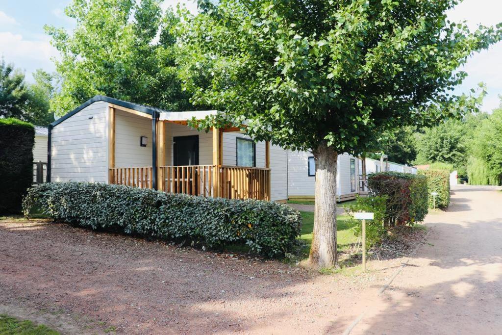 Camping Les Mancellieres Avrille  Exterior photo