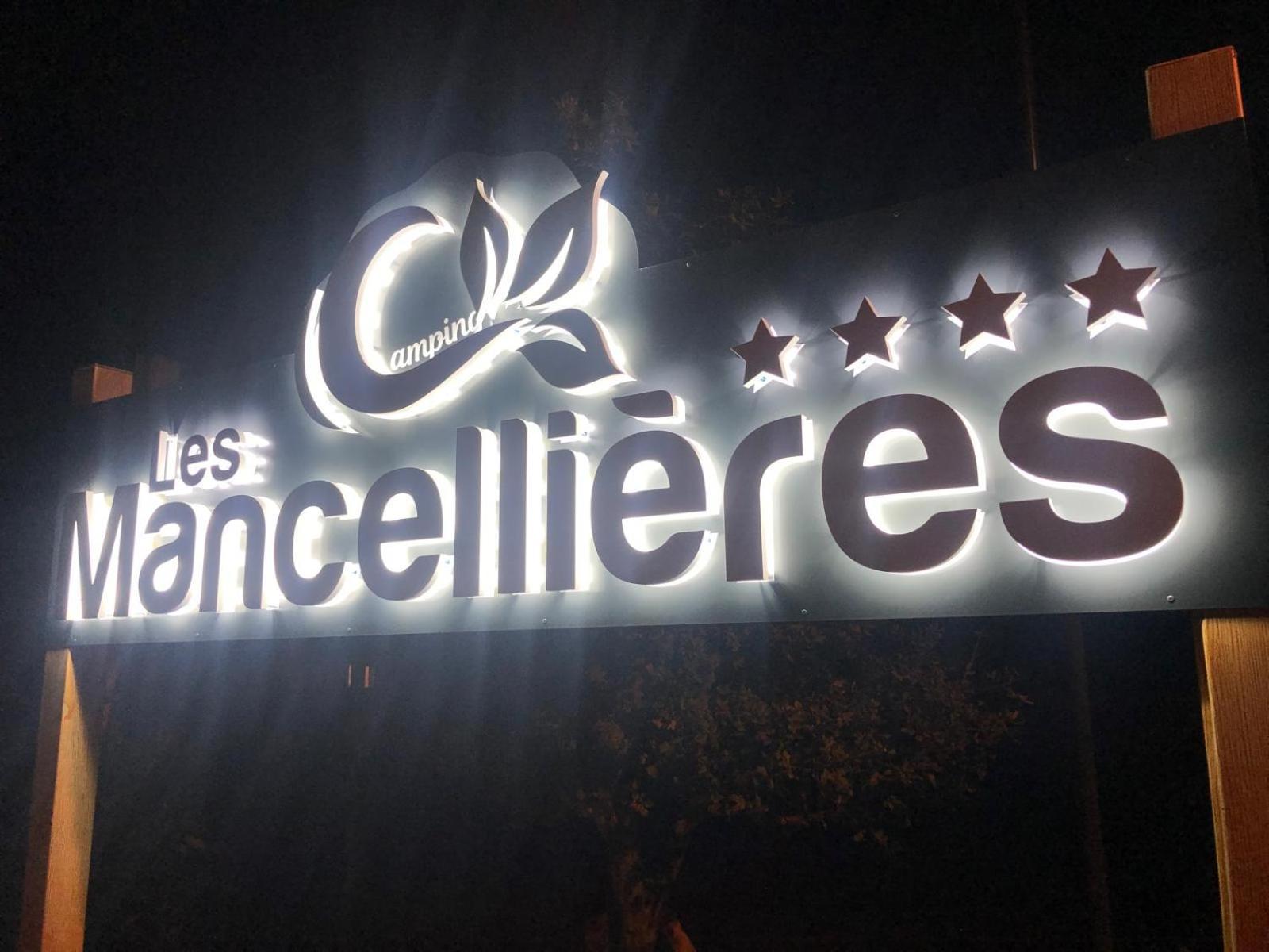 Camping Les Mancellieres Avrille  Exterior photo