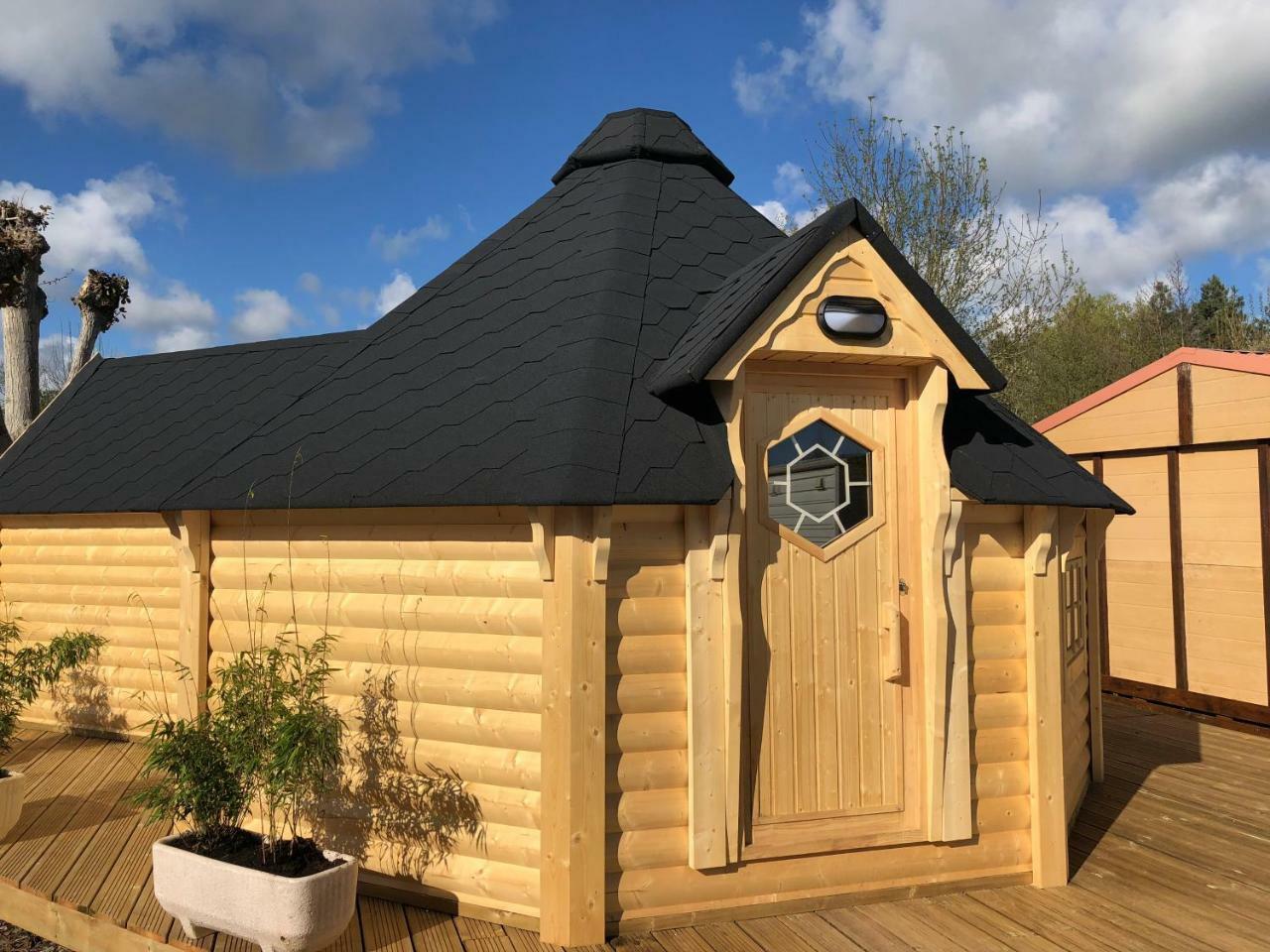 Camping Les Mancellieres Avrille  Exterior photo