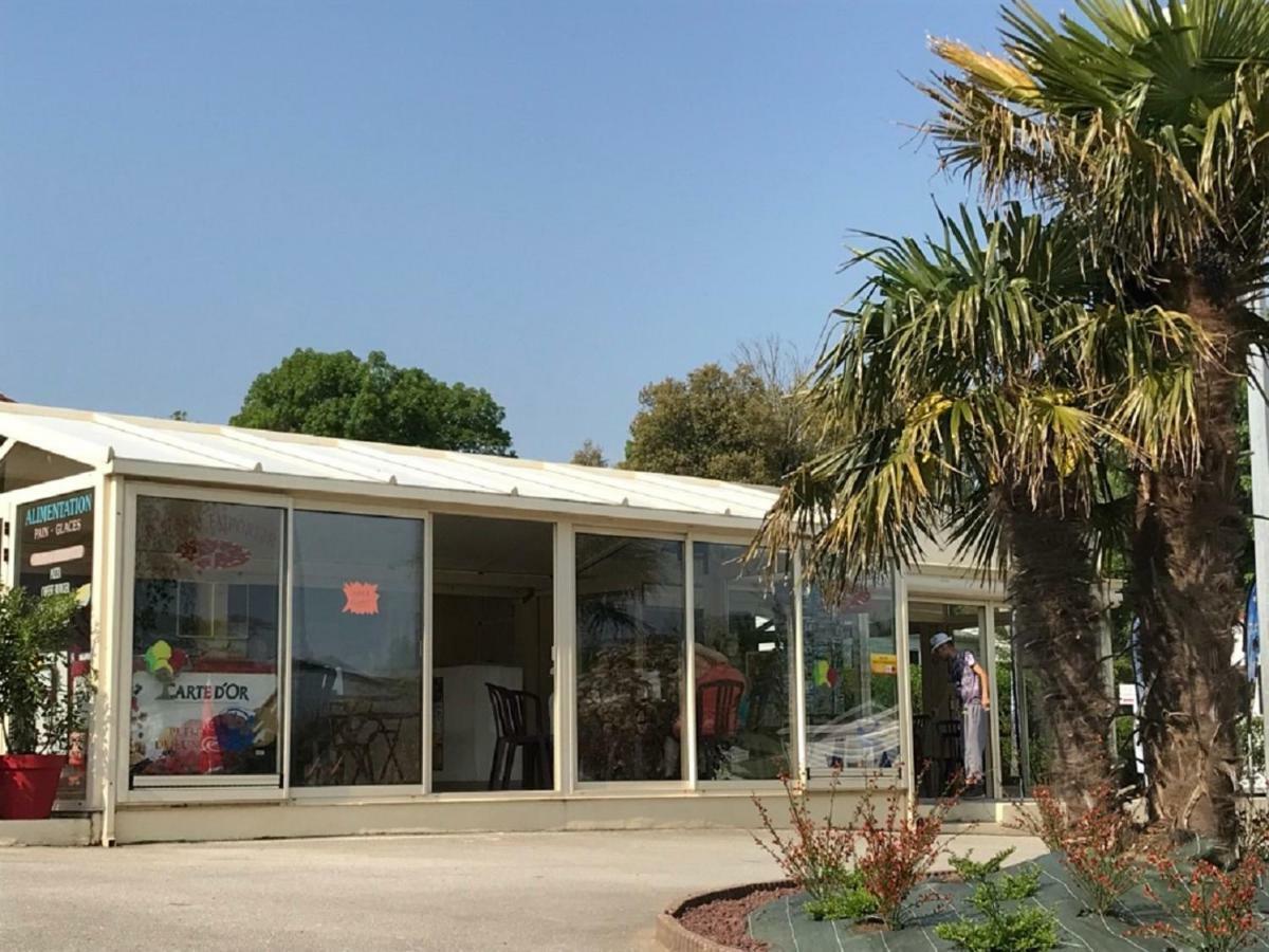 Camping Les Mancellieres Avrille  Exterior photo